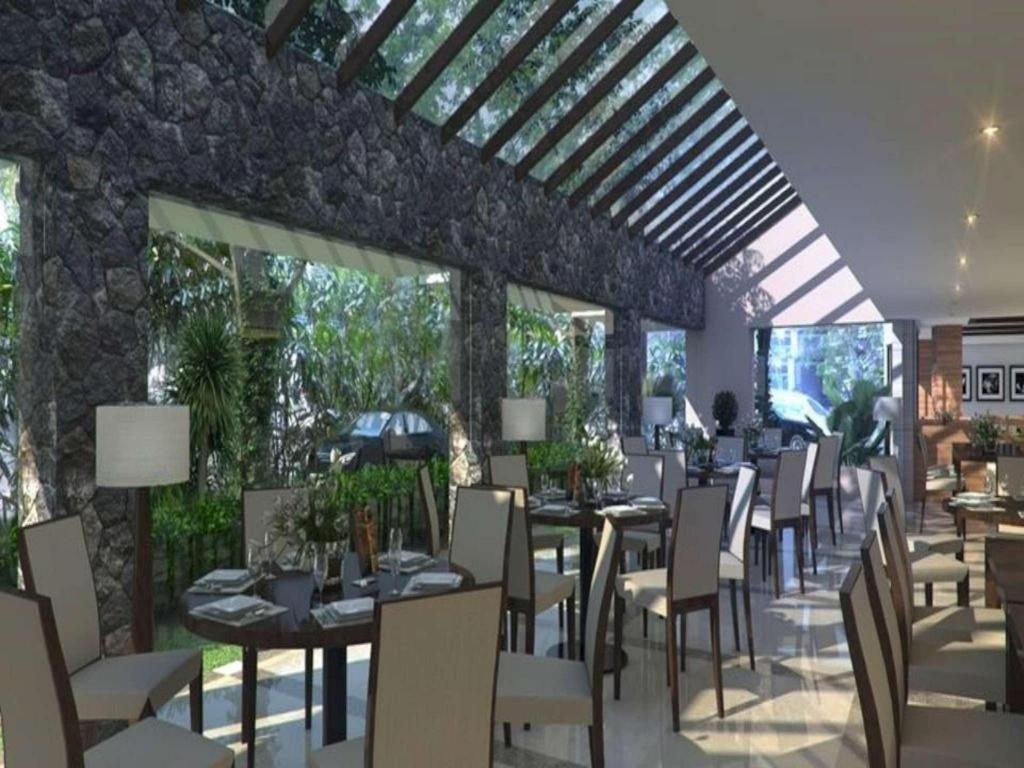 Elmi Hotel Surabaya Exterior photo
